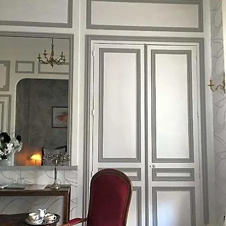 Chateau Des Marronniers Bed & Breakfast 3*